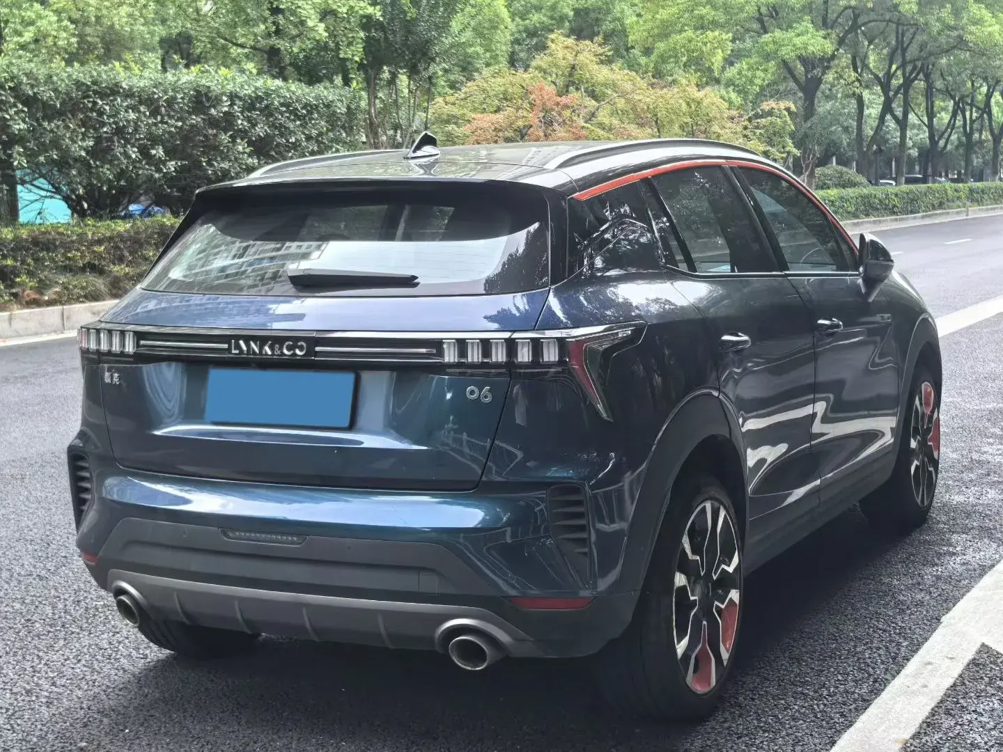 2020 LYNK&CO 06 thumbnail 4