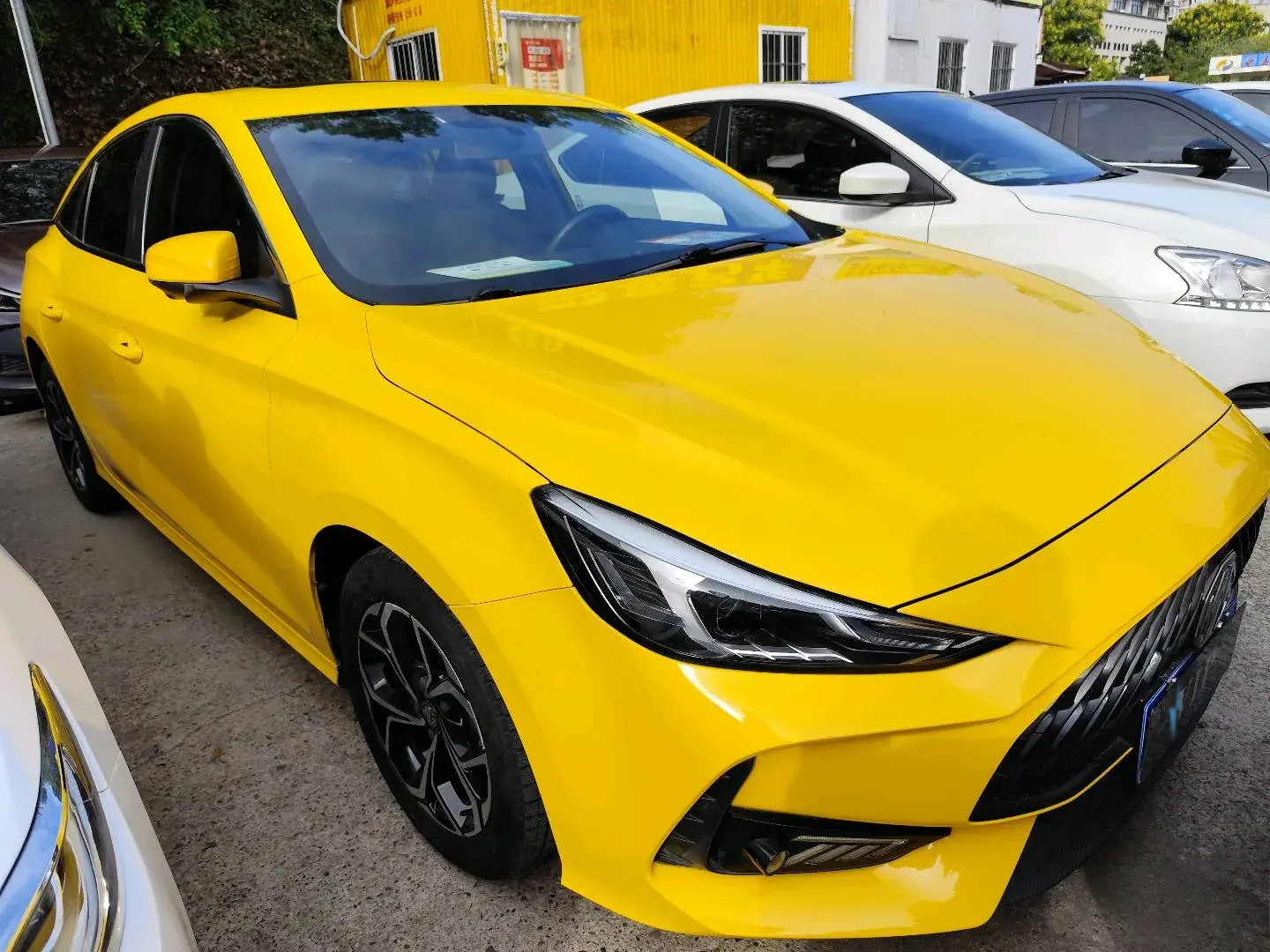 2021 MG 5 thumbnail 3