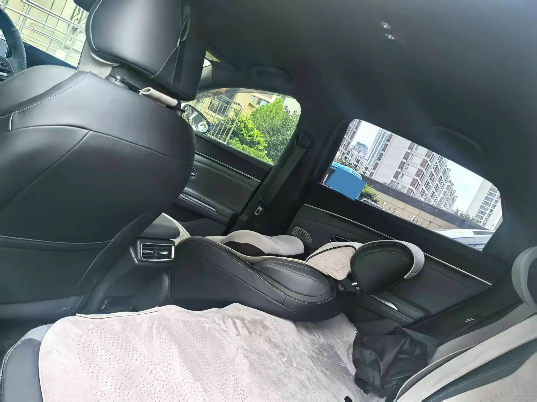 2024 BYD QINL thumbnail 3