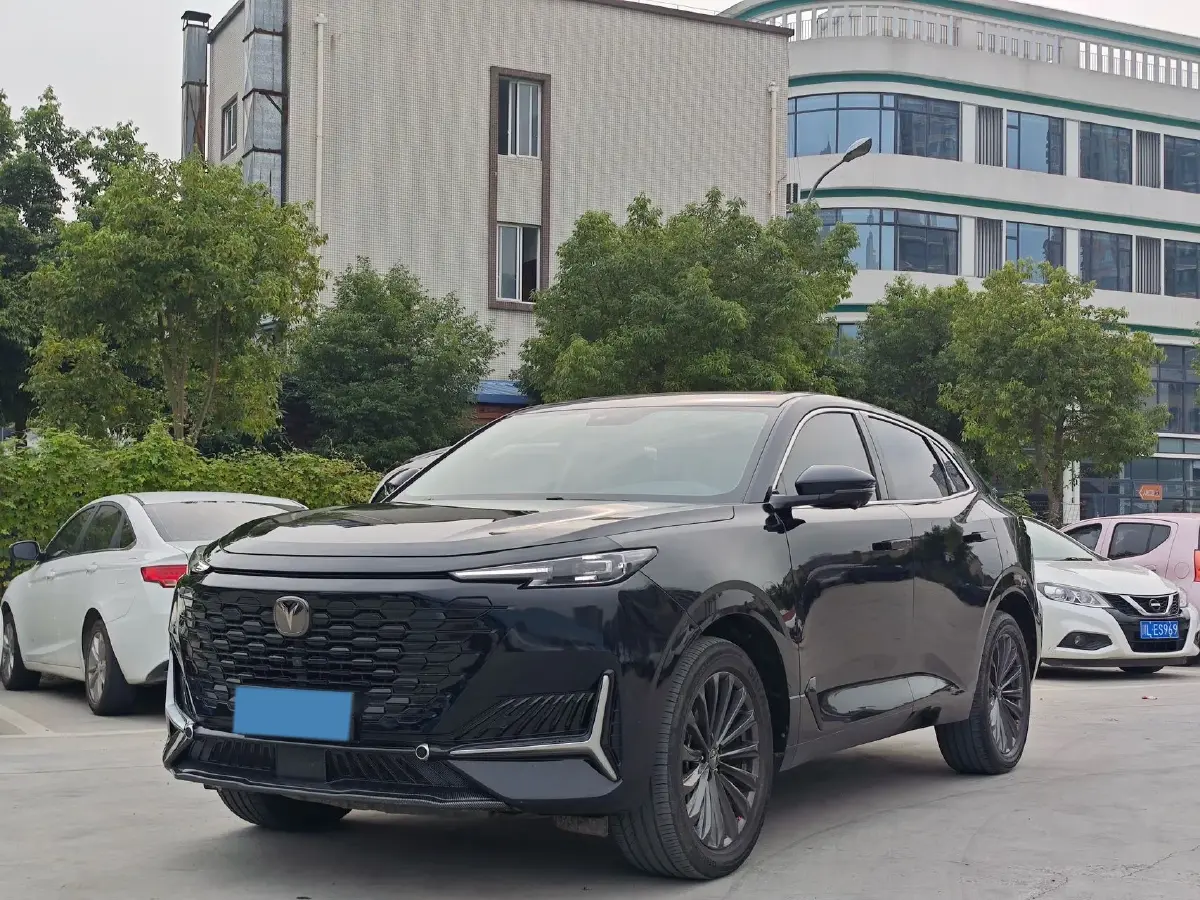 2021 ChangAn UNI-K 2.0T 233HP L4 8AT