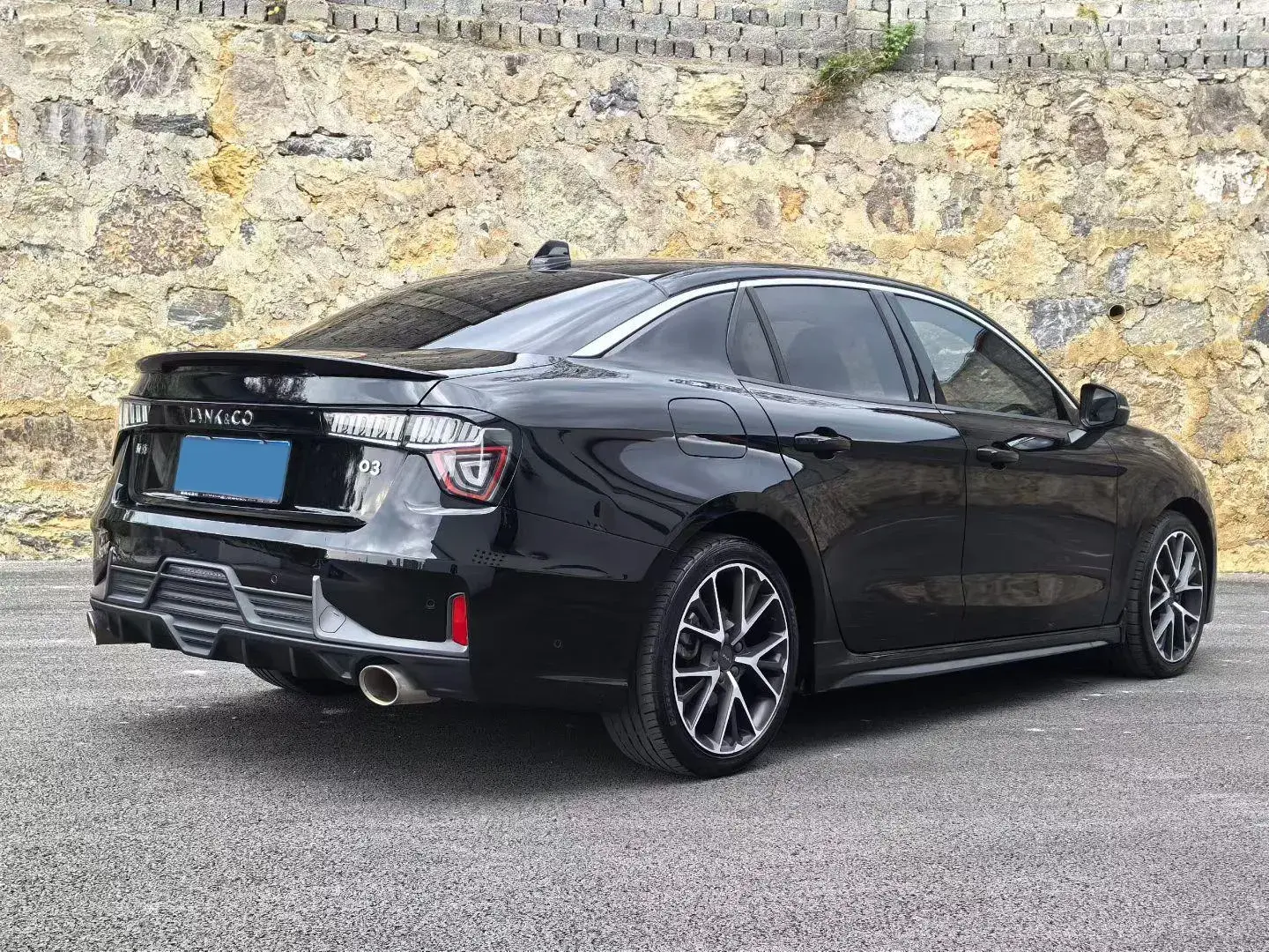 2022 LYNK&CO 03 thumbnail 4