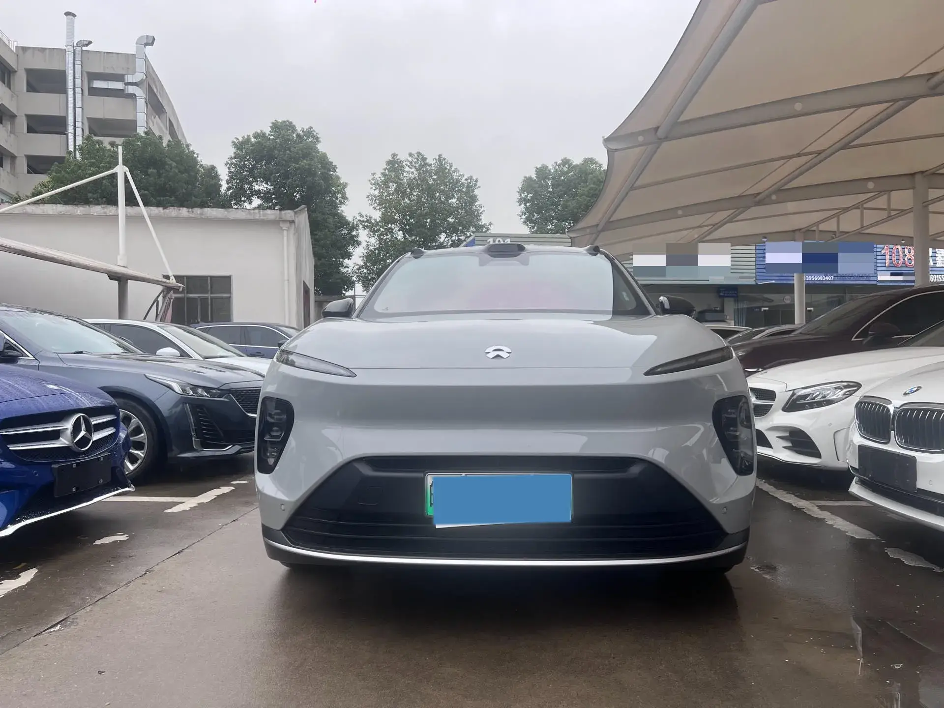 2024 NIO ES8 thumbnail 2