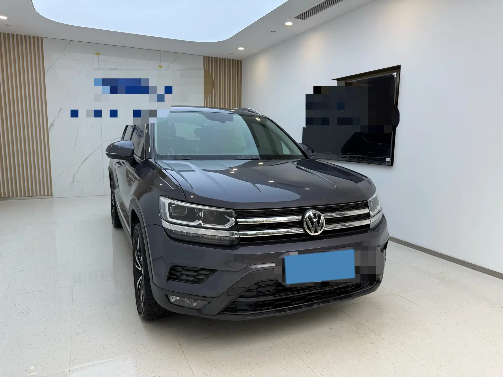 2019 VOLKSWAGEN THARU thumbnail 3