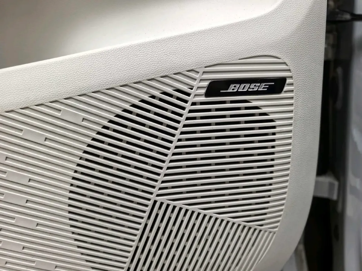 2022 Roewe Whale 2.0T 231HP L4 8AT,autocango,china used car exporter,china ev exporter,chinese used car exporter,chinese used ev exporter