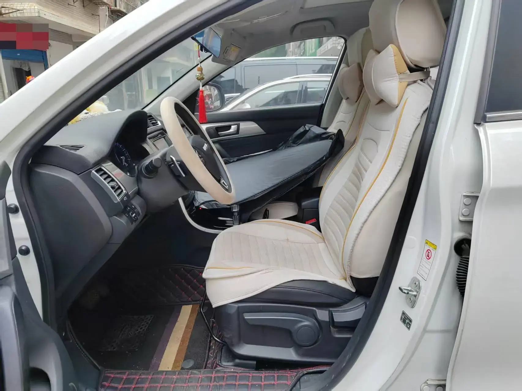 2018 HAVAL H2 thumbnail 4