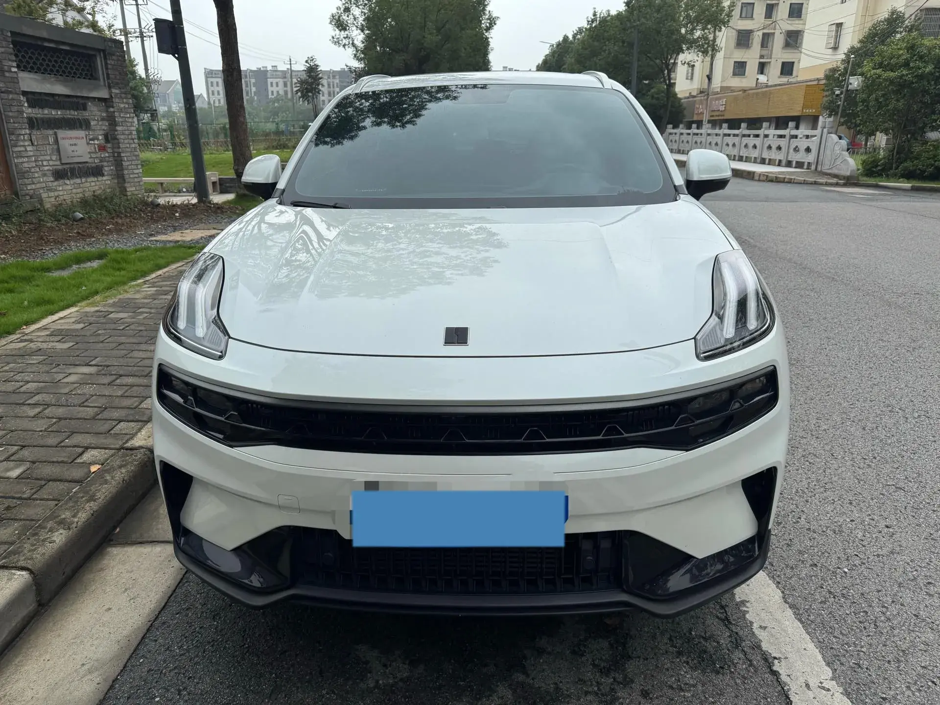 2023 LYNK&CO 06 thumbnail 2