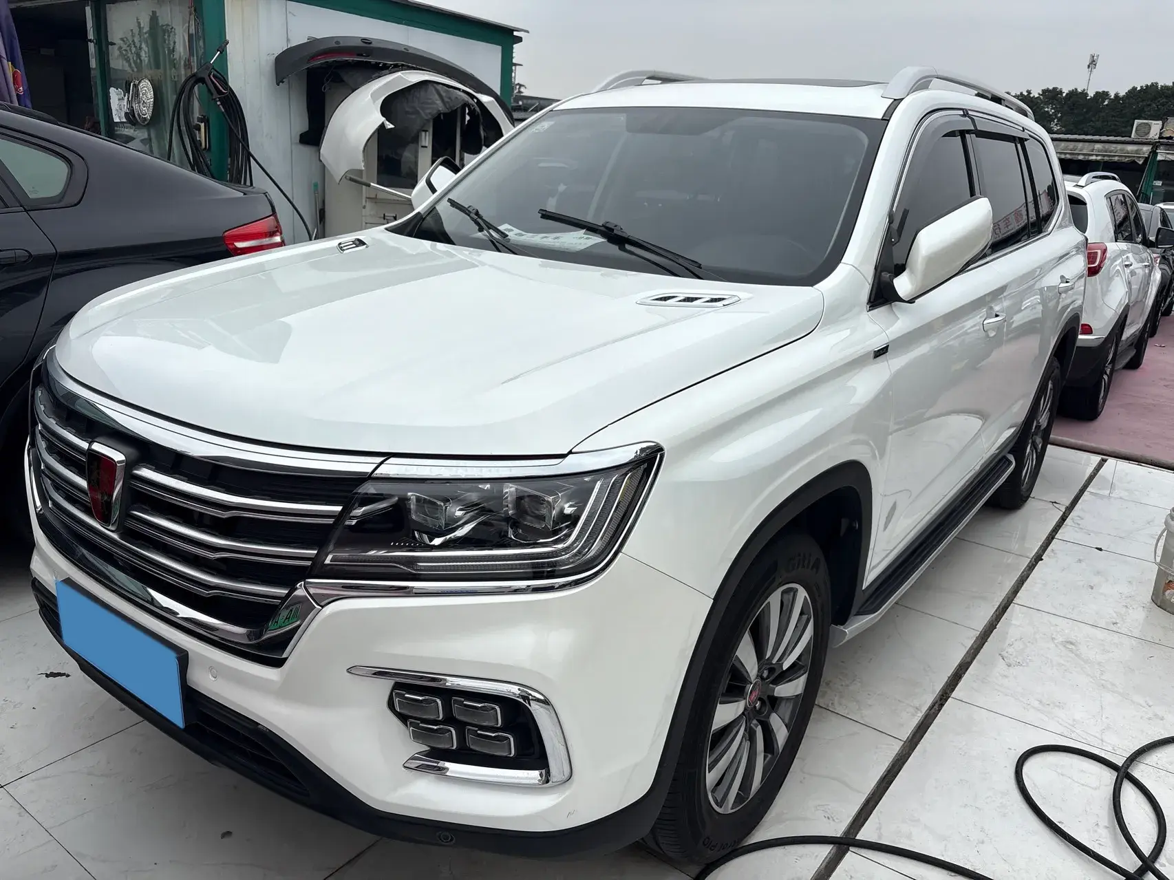 2019 ROEWE RX8 view 1