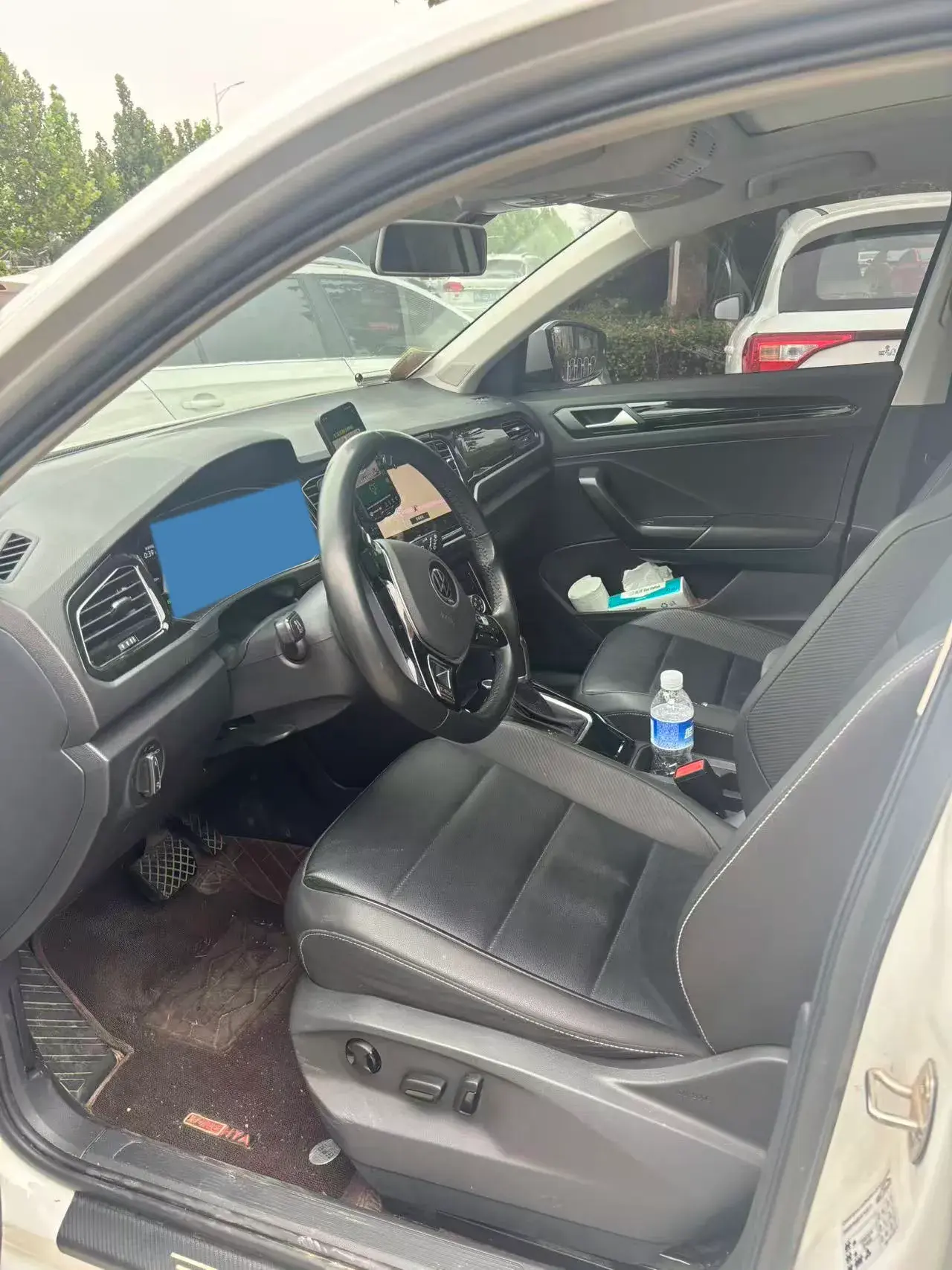 2022 VOLKSWAGEN T-ROC thumbnail 3