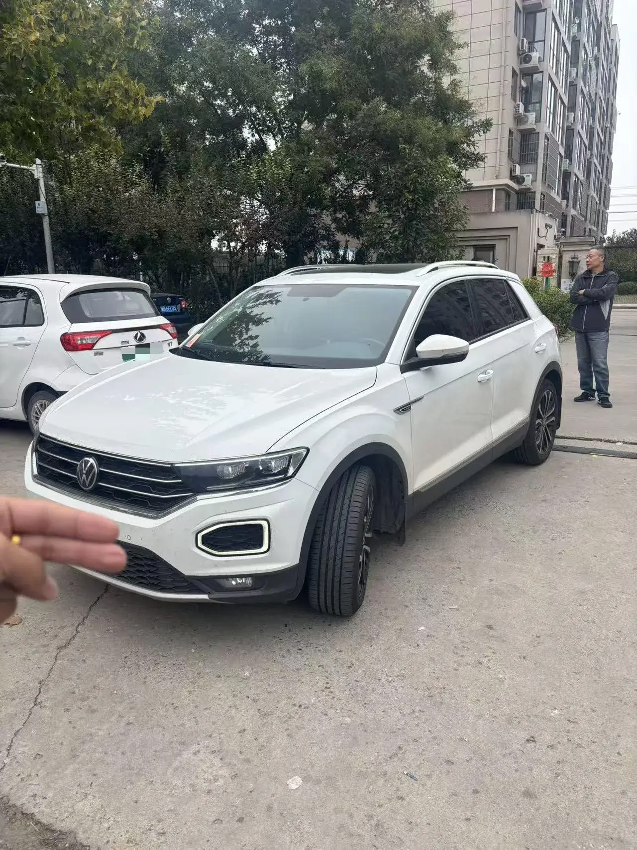 2022 VOLKSWAGEN T-ROC view 1