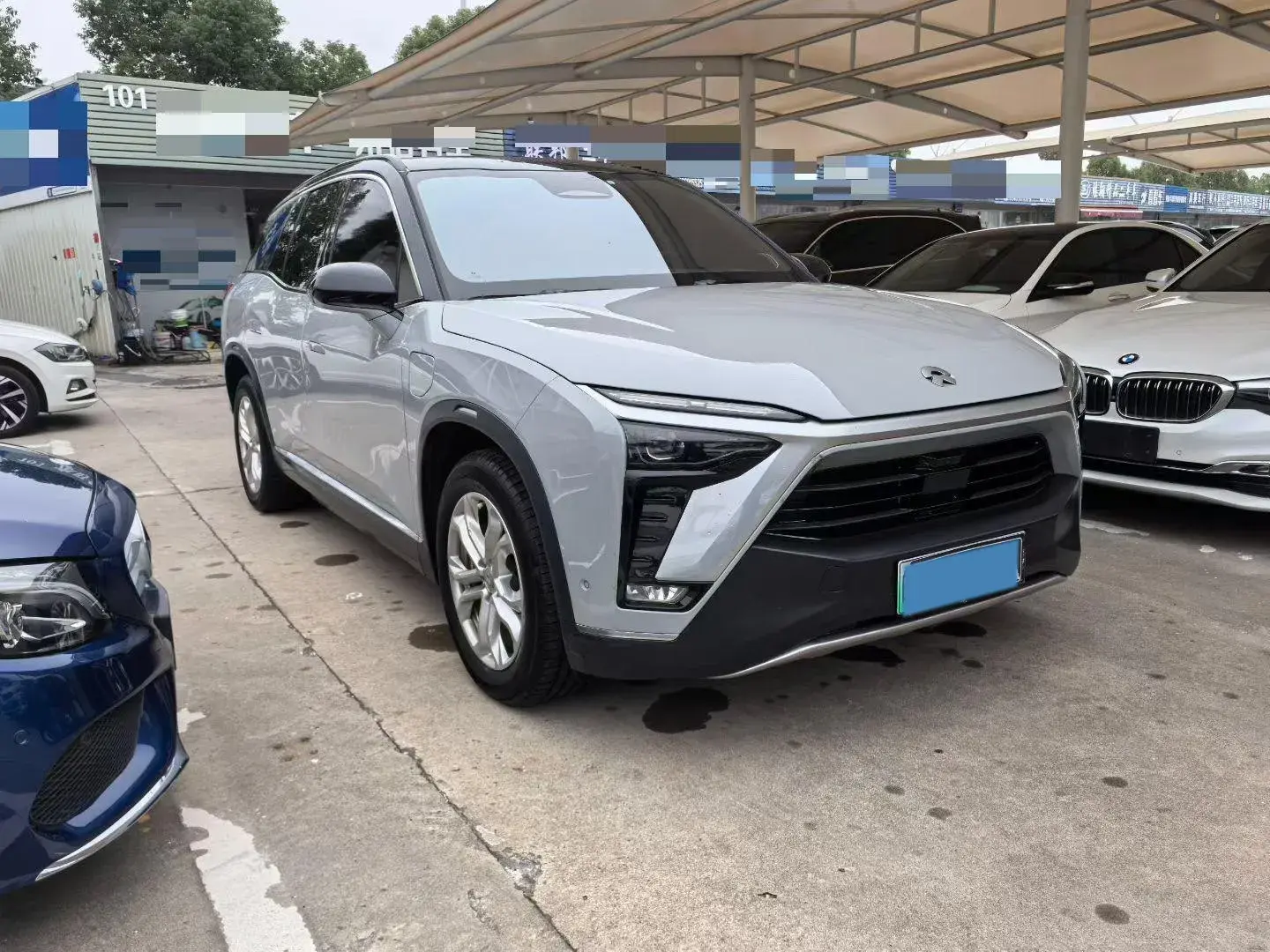 2022 NIO ES8 thumbnail 3