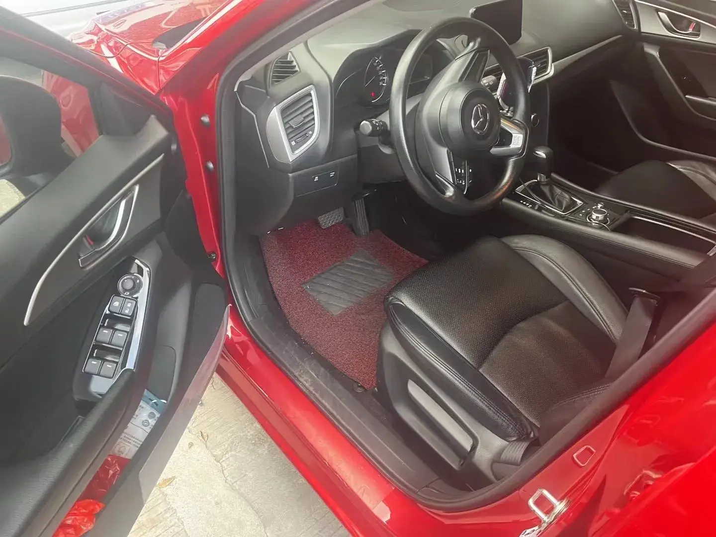 2017 MAZDA 3 thumbnail 4