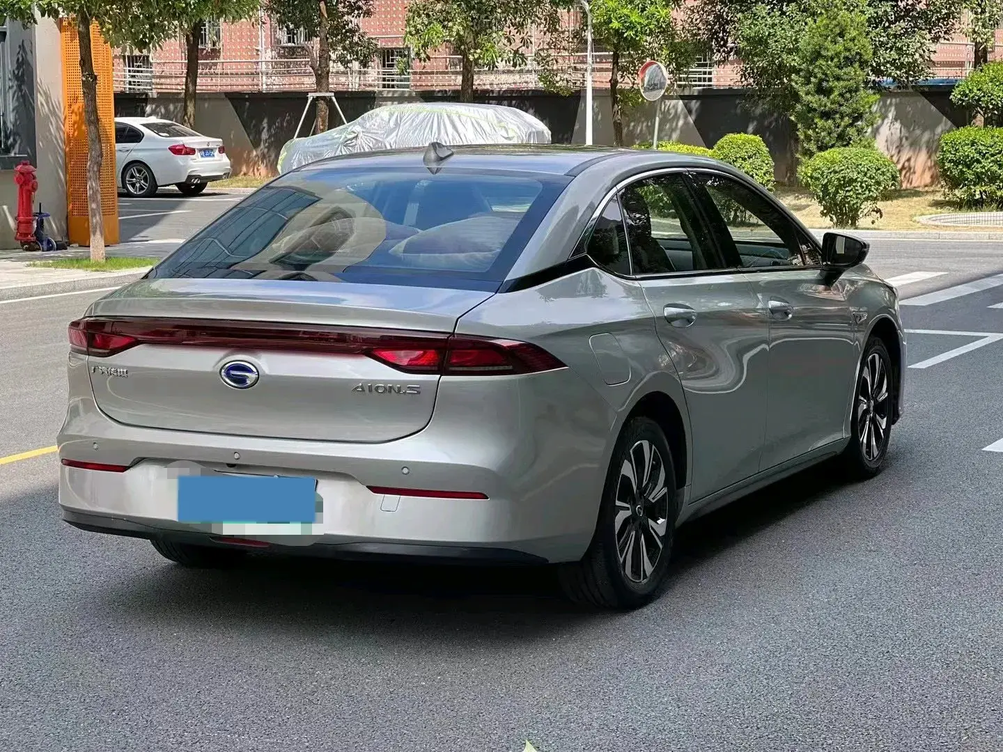 2020 AION S thumbnail 3
