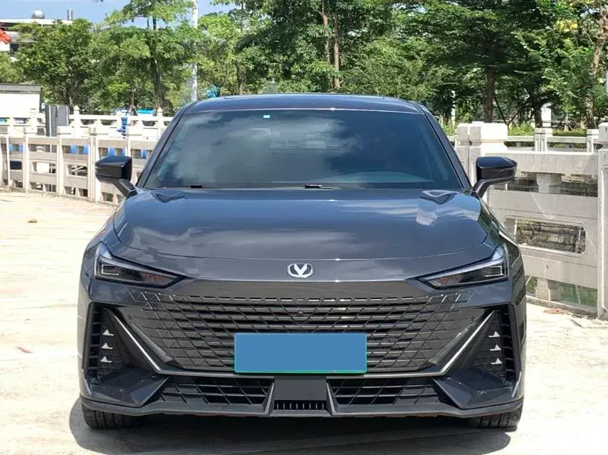 2023 CHANGAN UNI-V thumbnail 2