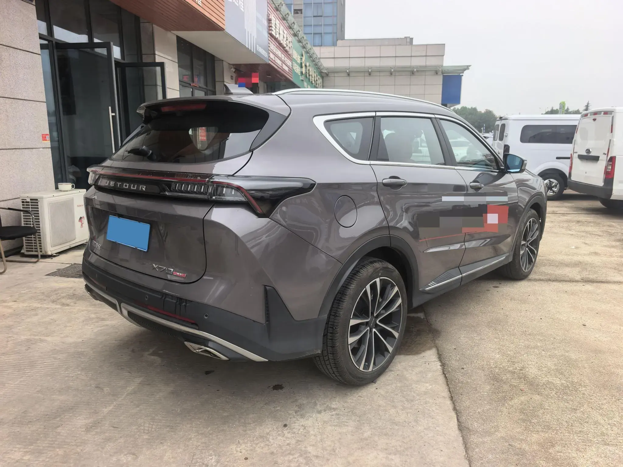 2025 JETOUR X70 thumbnail 4