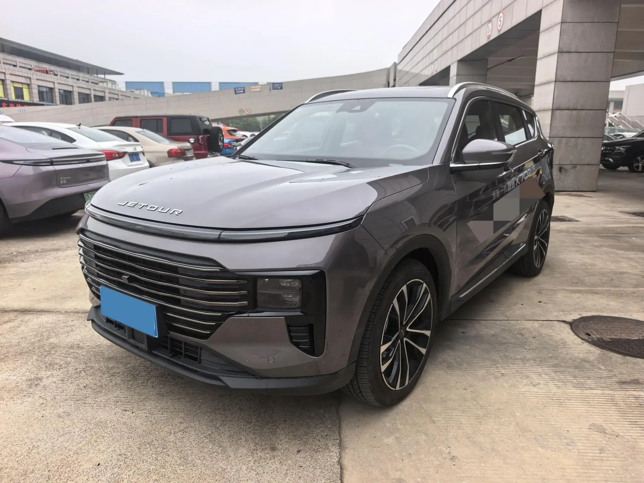 2025 JETOUR X70 view 1