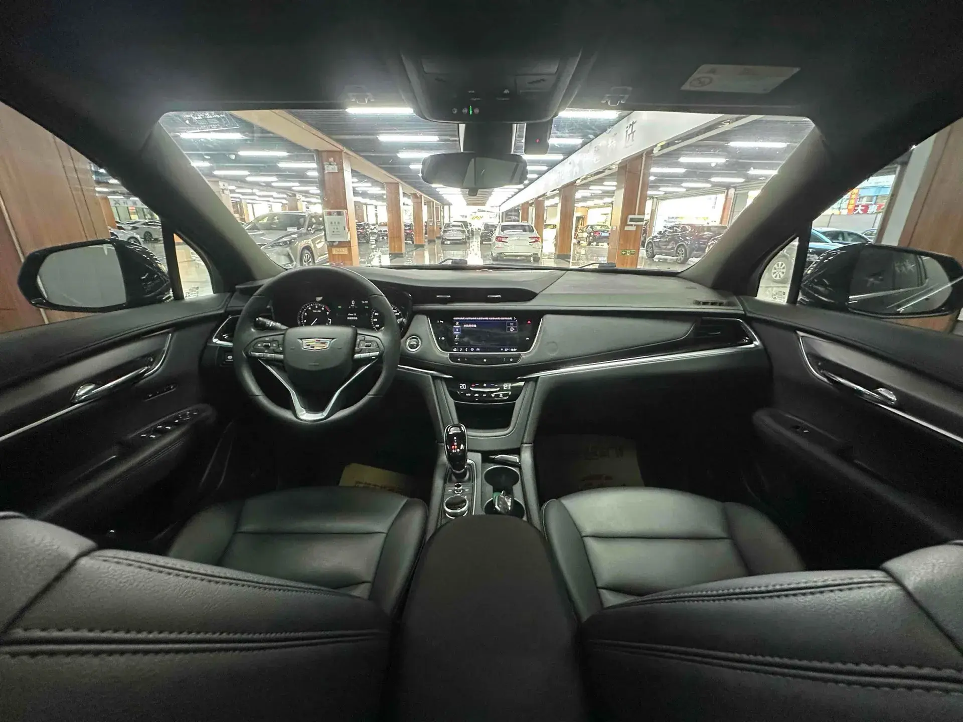 2021 CADILLAC XT6 thumbnail 4