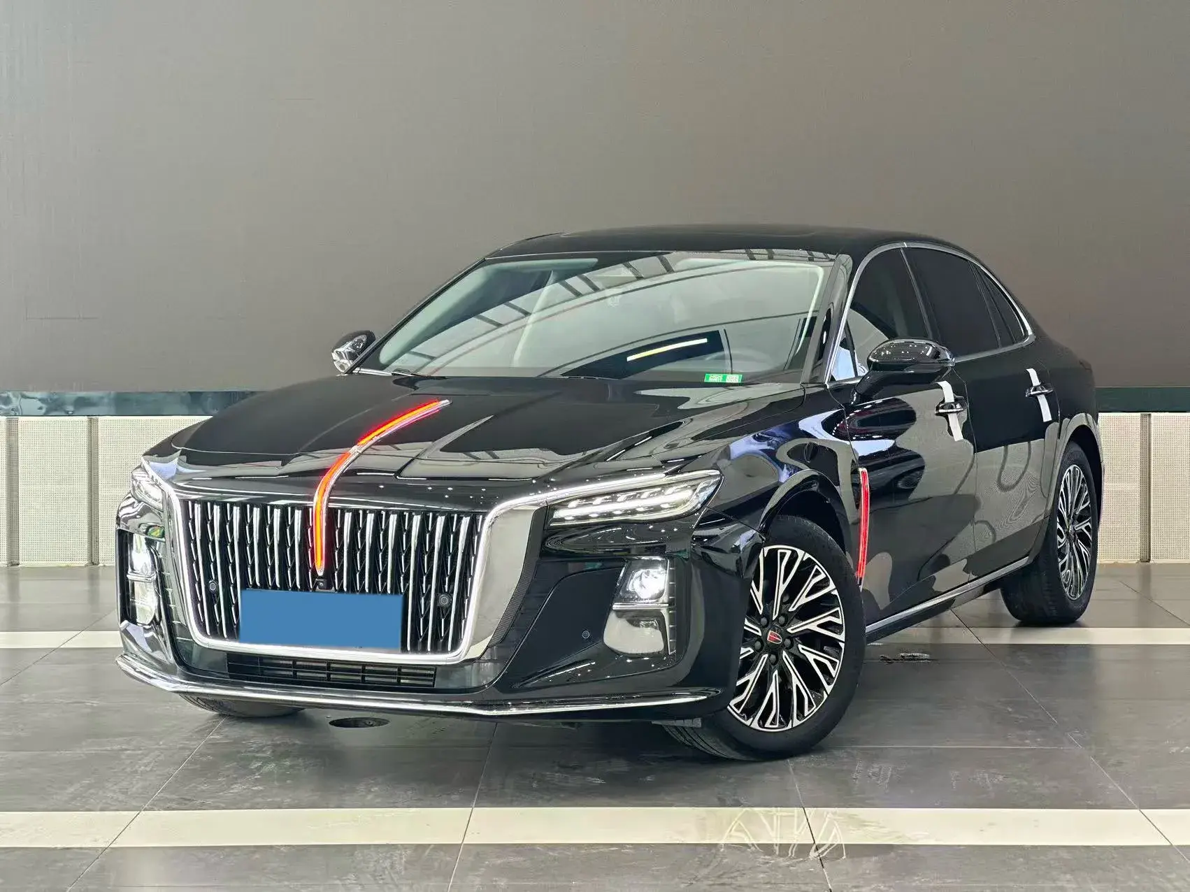 2023 HONGQI H5 view 1