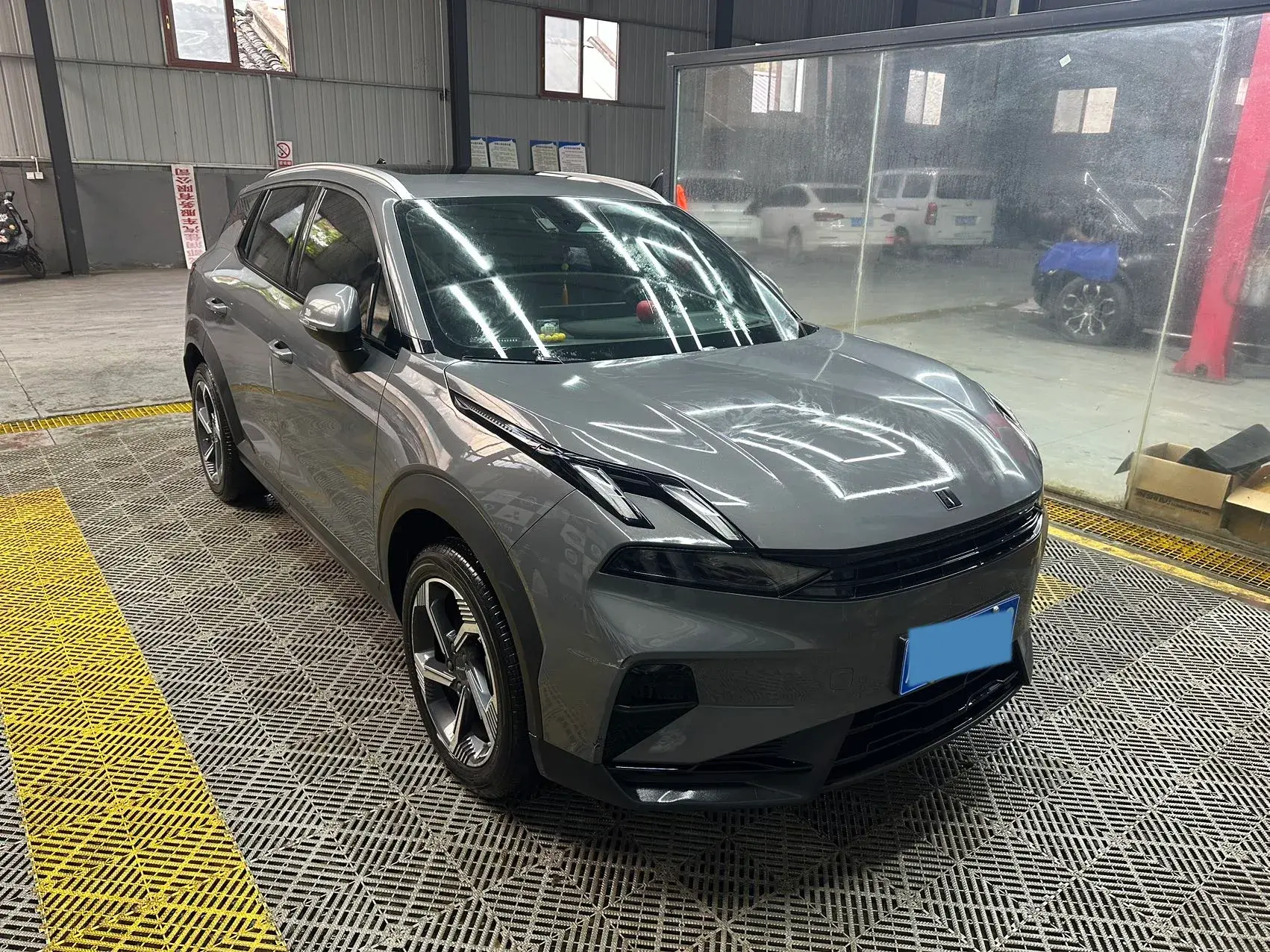 2025 LYNK&CO 06 thumbnail 2