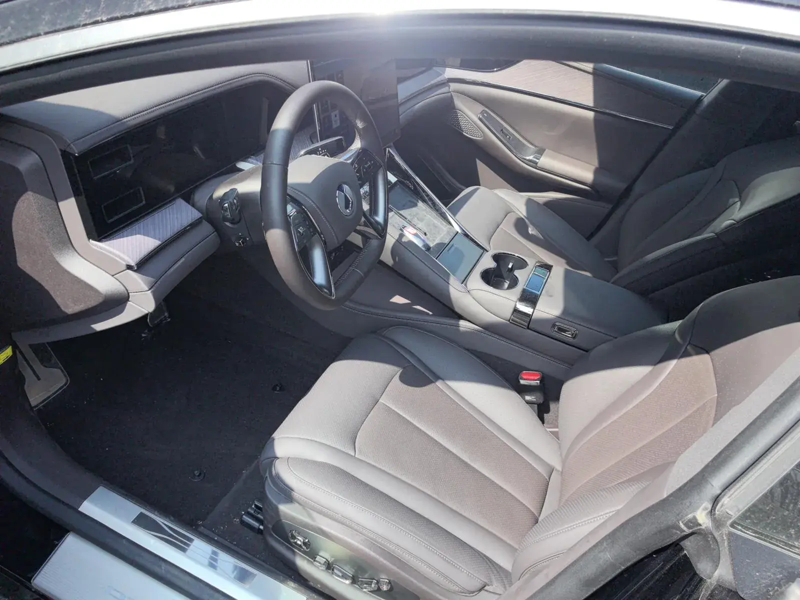 2024 DENZA DENZAZ9 thumbnail 3