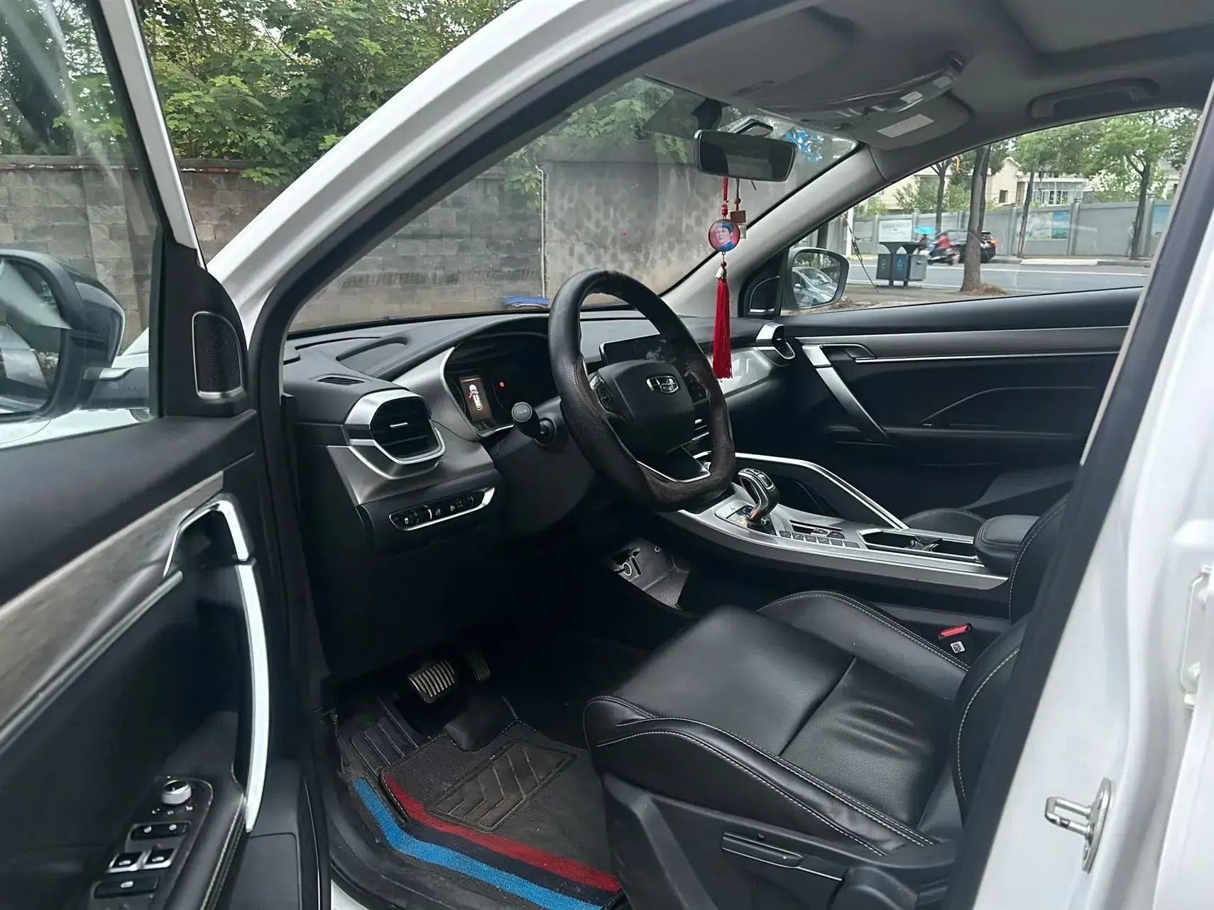 2019 GEELY COOLRAY thumbnail 3