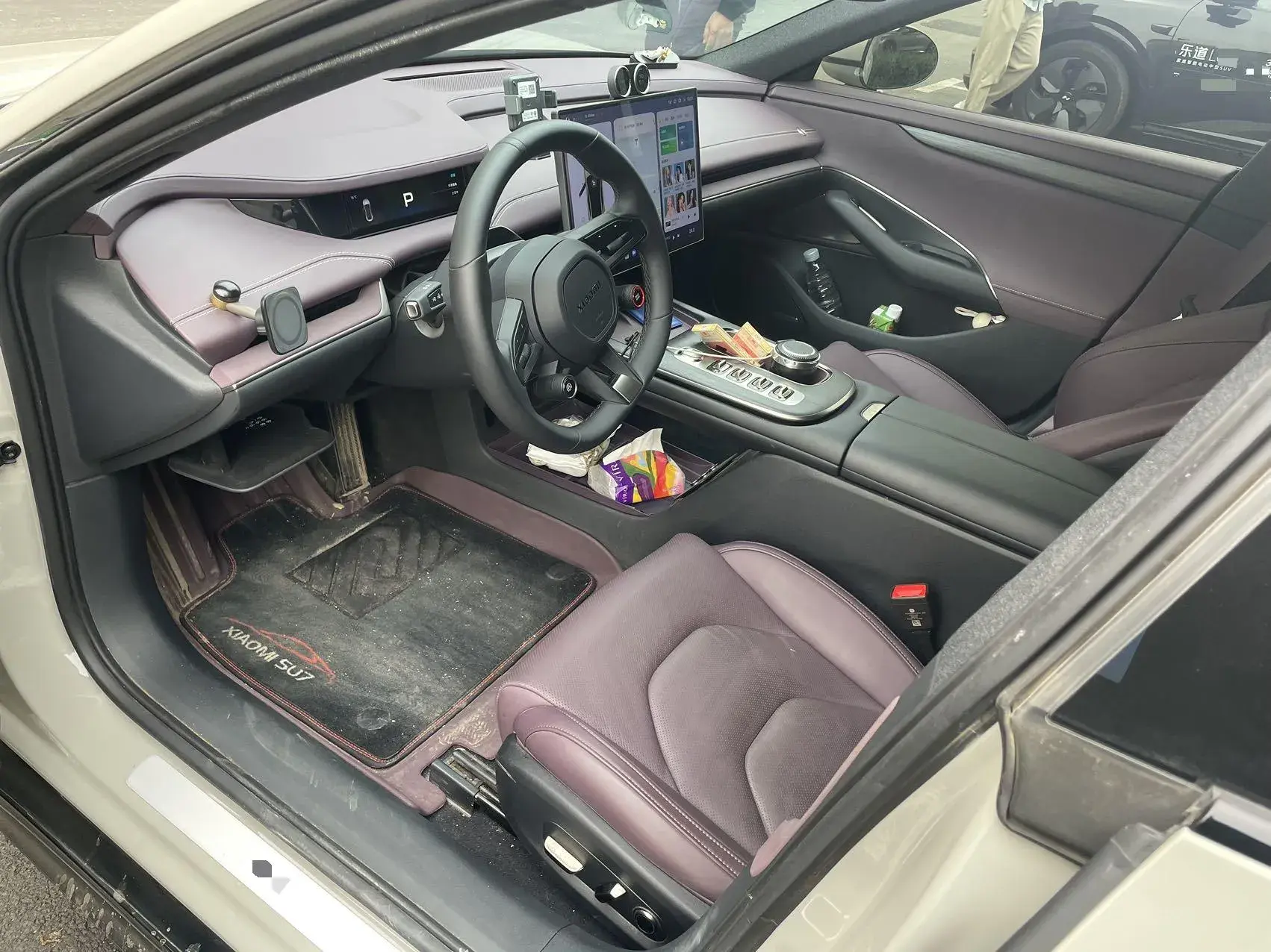 2024 MI SU7 thumbnail 3