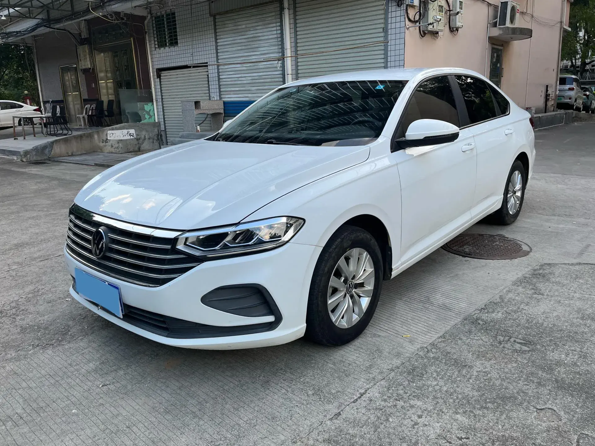 2023 VOLKSWAGEN LAVIDA view 1