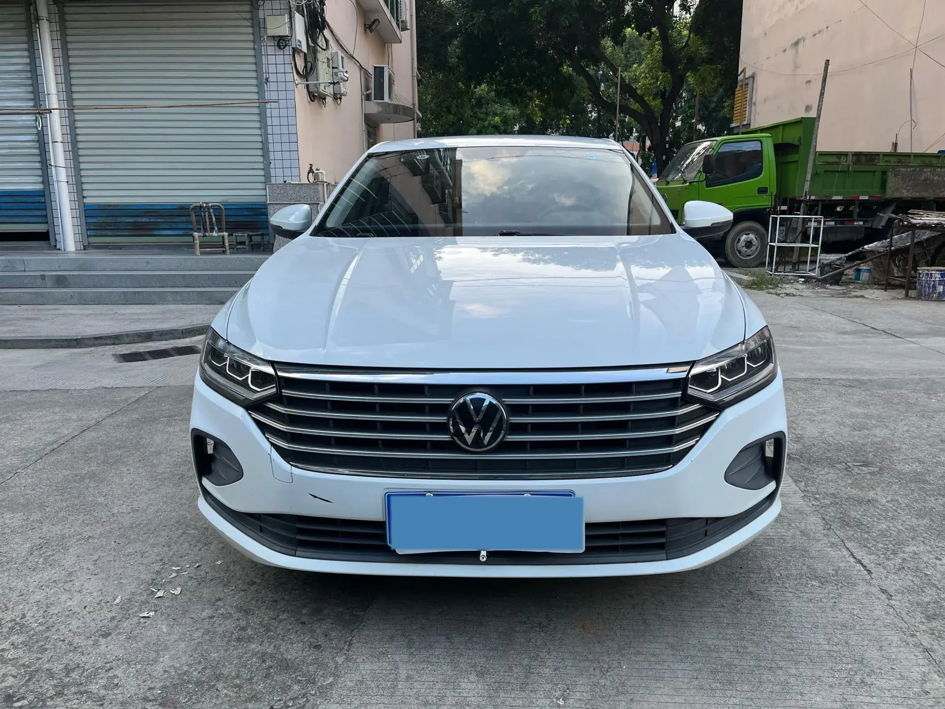 2023 VOLKSWAGEN LAVIDA thumbnail 2