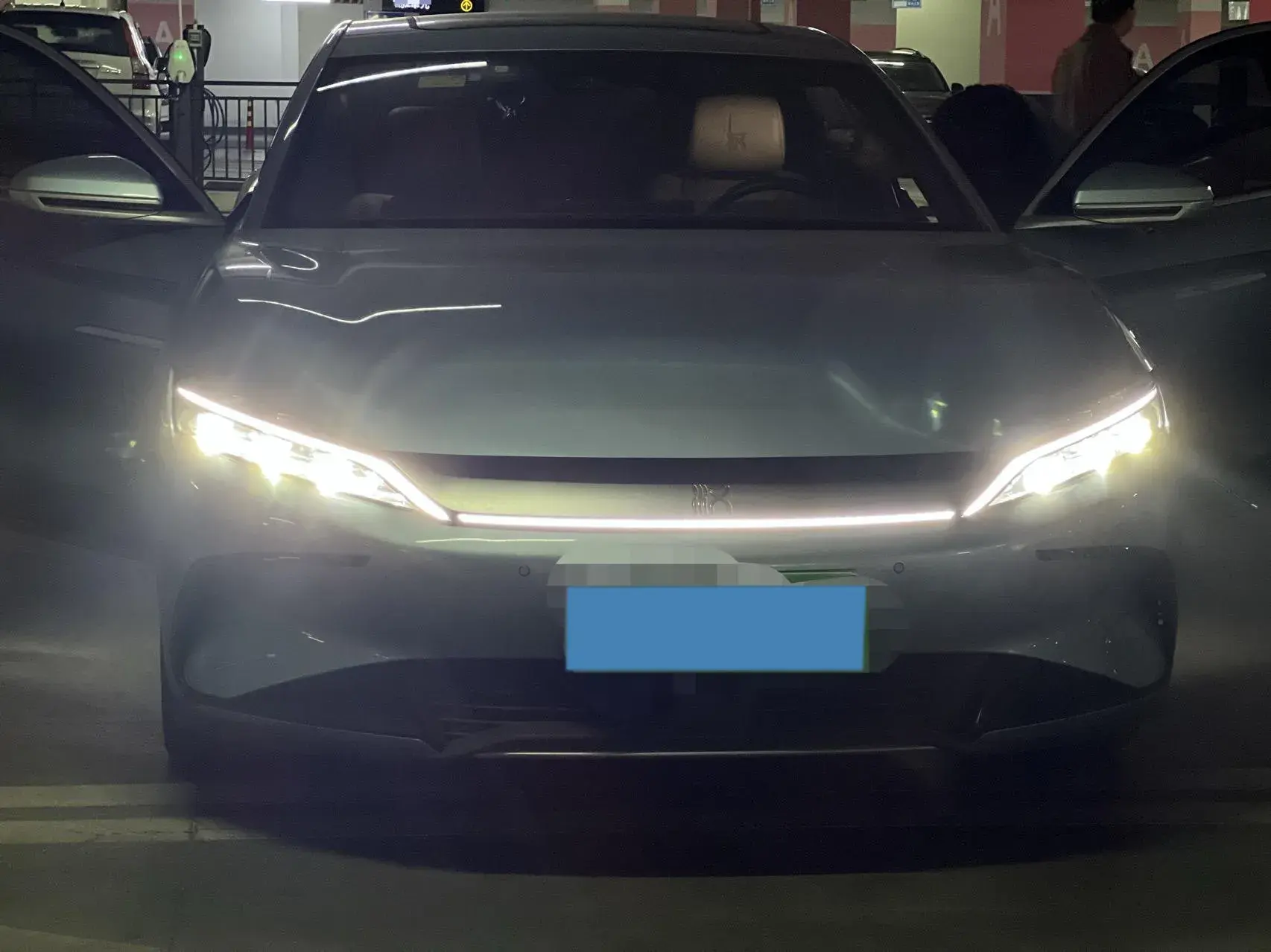 2023 BYD HAN thumbnail 2