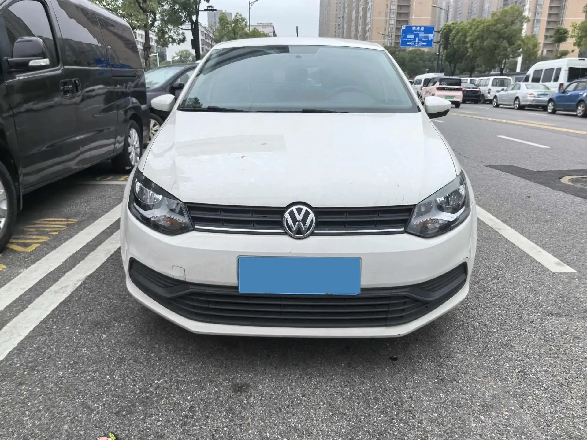 2018 VOLKSWAGEN POLO thumbnail 2