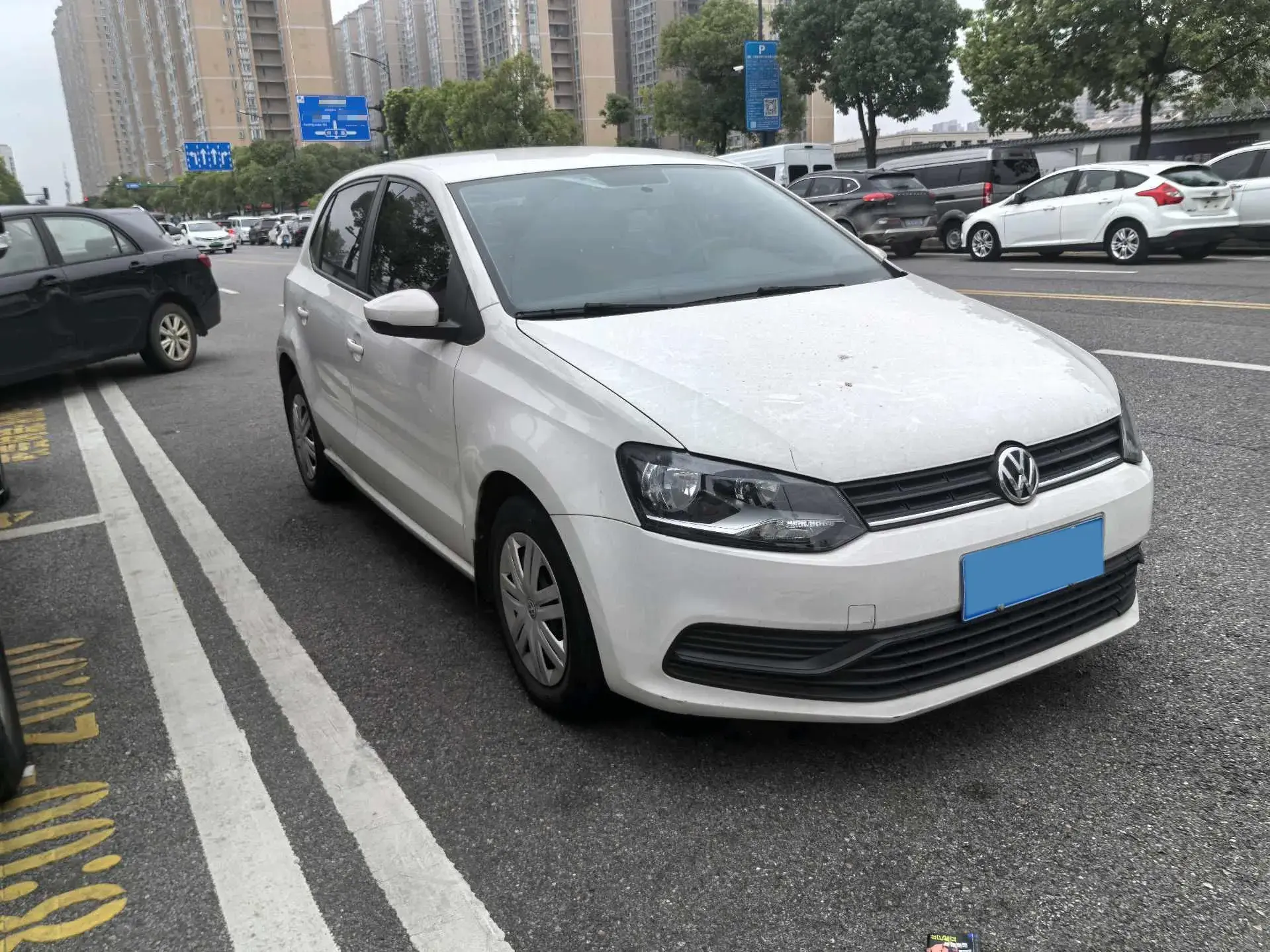 2018 VOLKSWAGEN POLO thumbnail 3