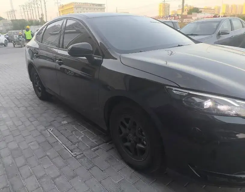 2025 BYD SEAL05 thumbnail 3