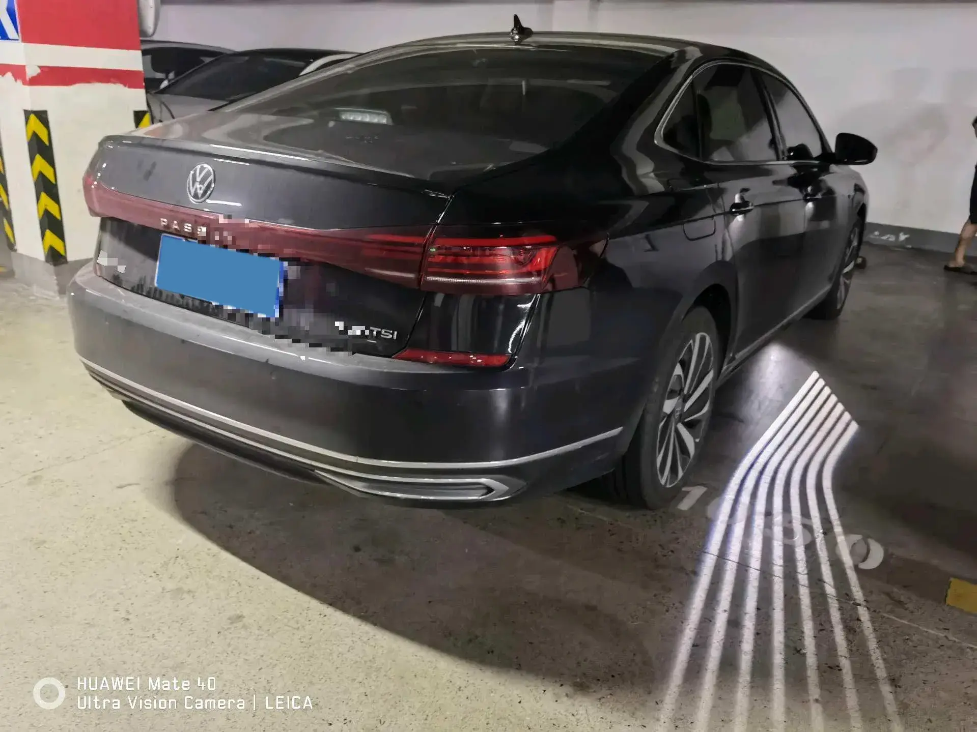 2022 VOLKSWAGEN PASSAT thumbnail 3