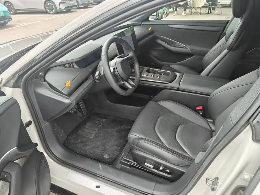 2024 MI SU7 thumbnail 3