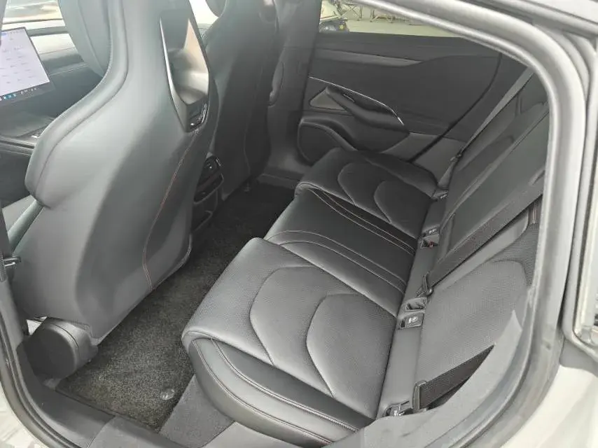 2024 MI SU7 thumbnail 4