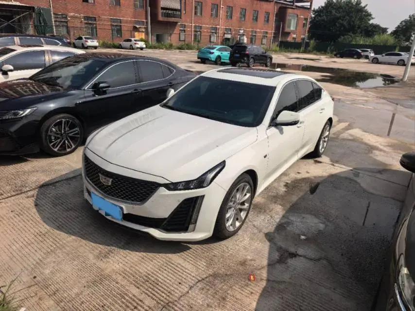 2022 CADILLAC CT5 view 1