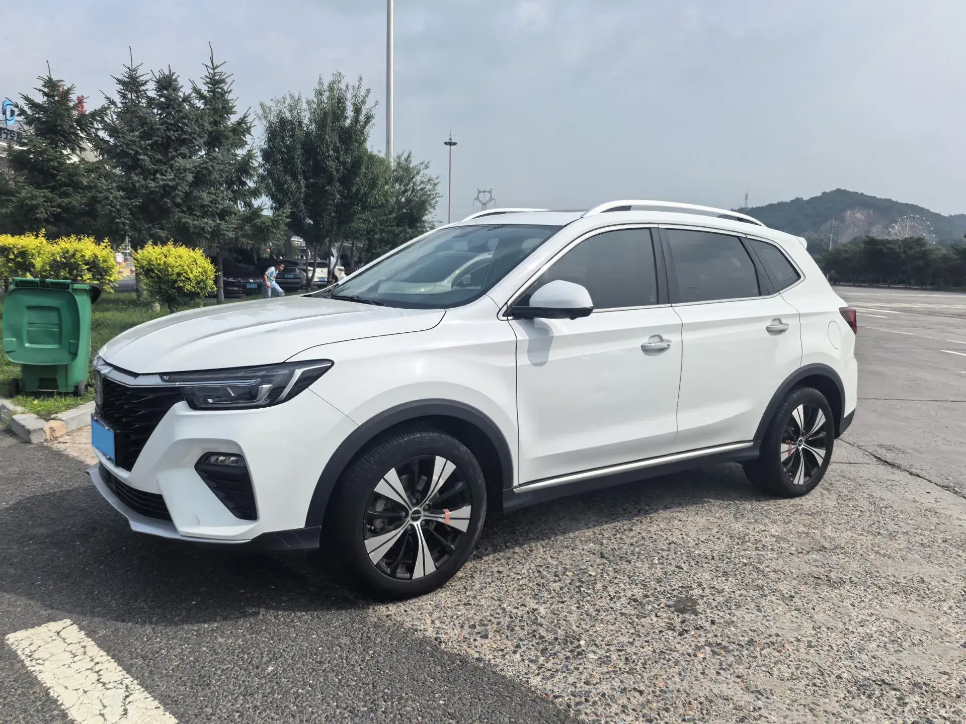 2021 ROEWE RX5 view 1