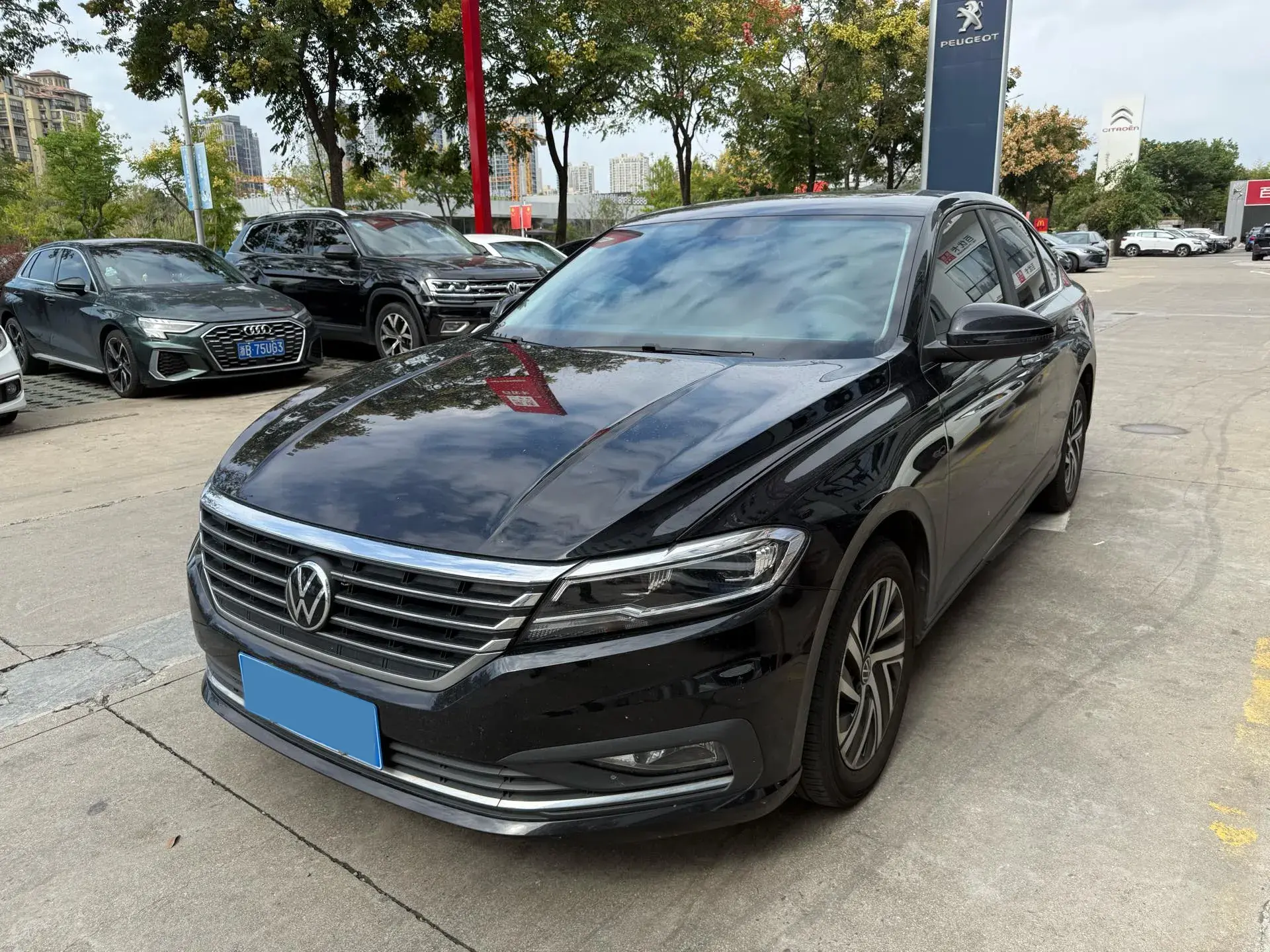 2022 VOLKSWAGEN LAVIDA view 1