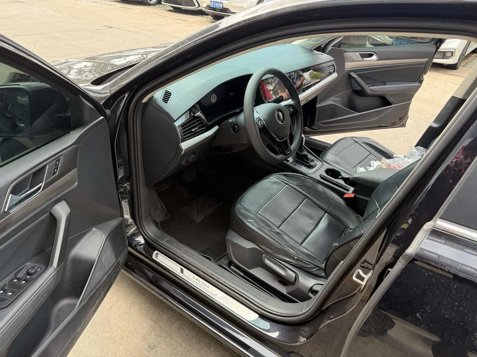 2022 VOLKSWAGEN LAVIDA thumbnail 3