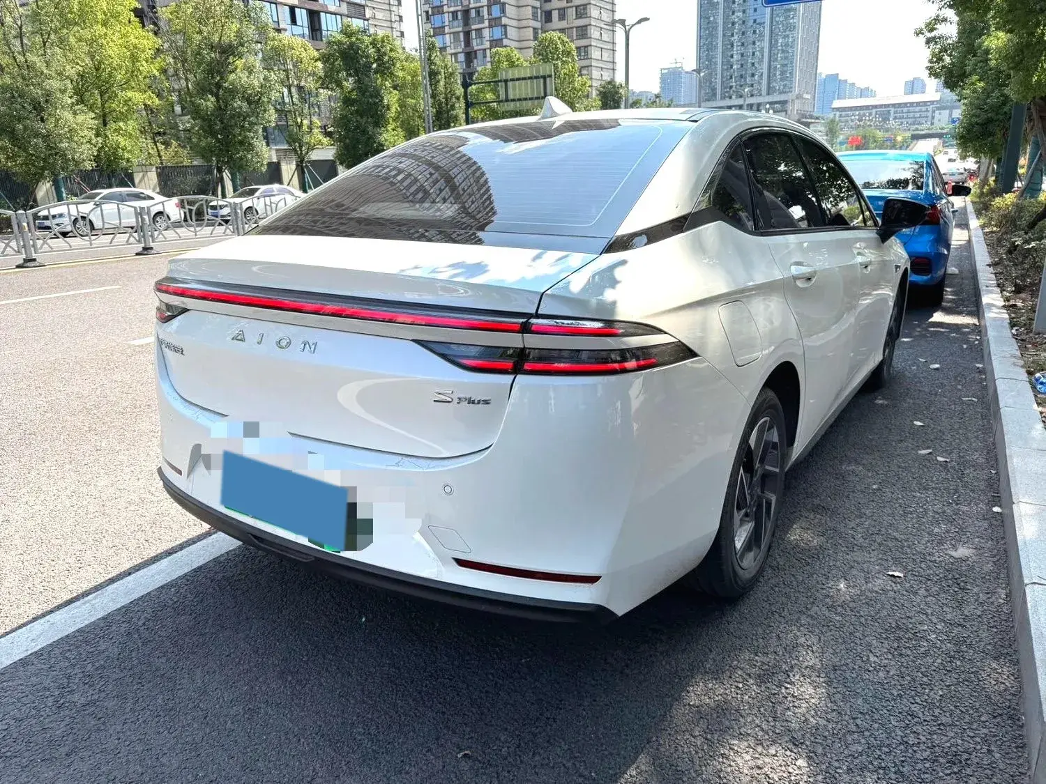 2025 AION S thumbnail 4