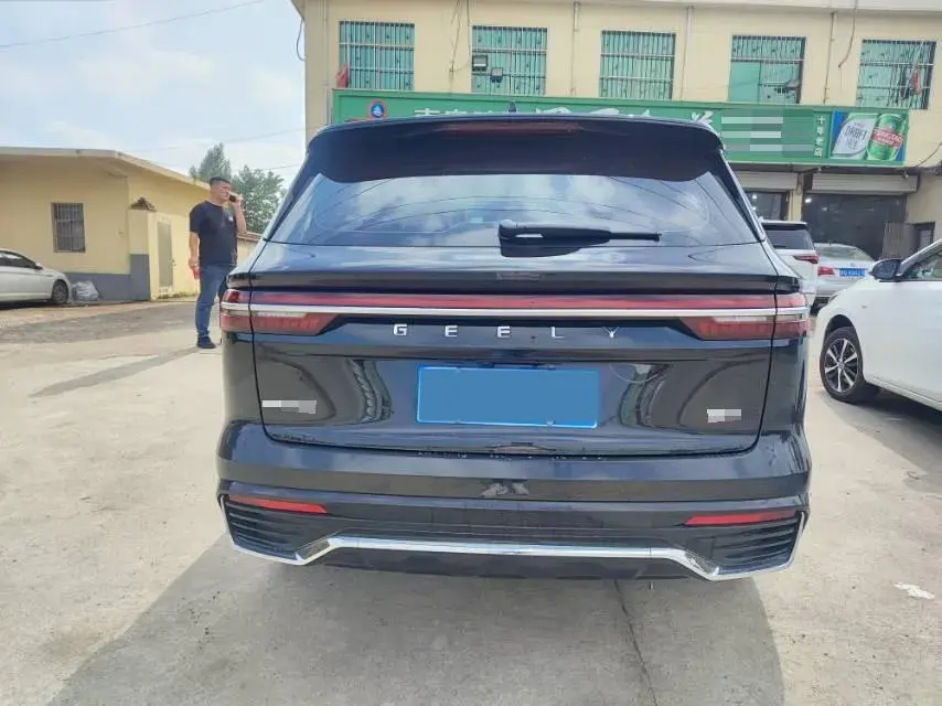 2024 GEELY MONJARO thumbnail 3