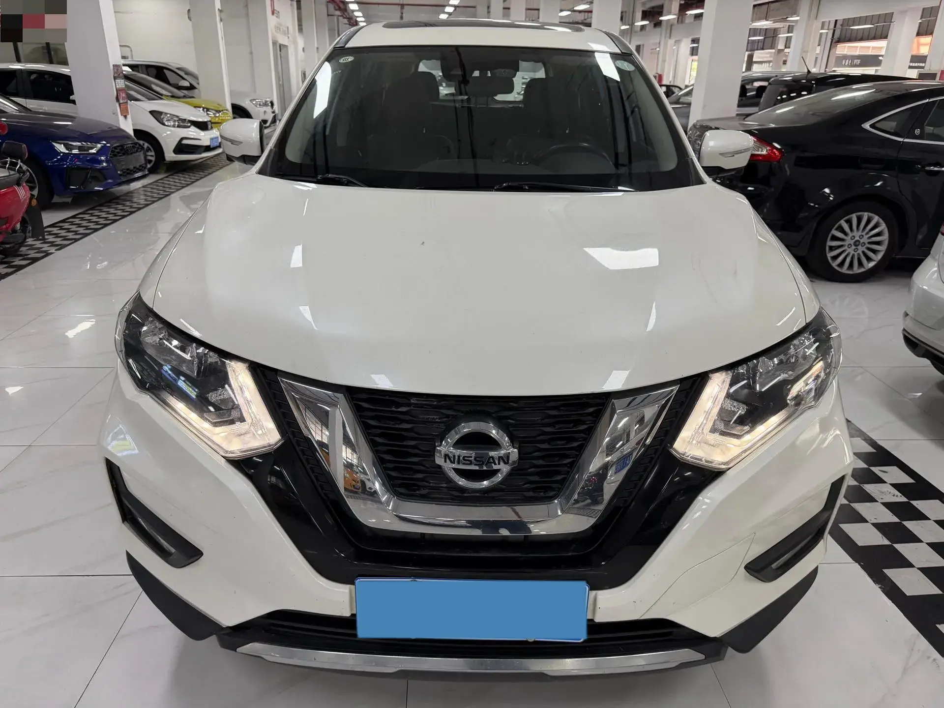 2021 NISSAN X-TRAIL thumbnail 2