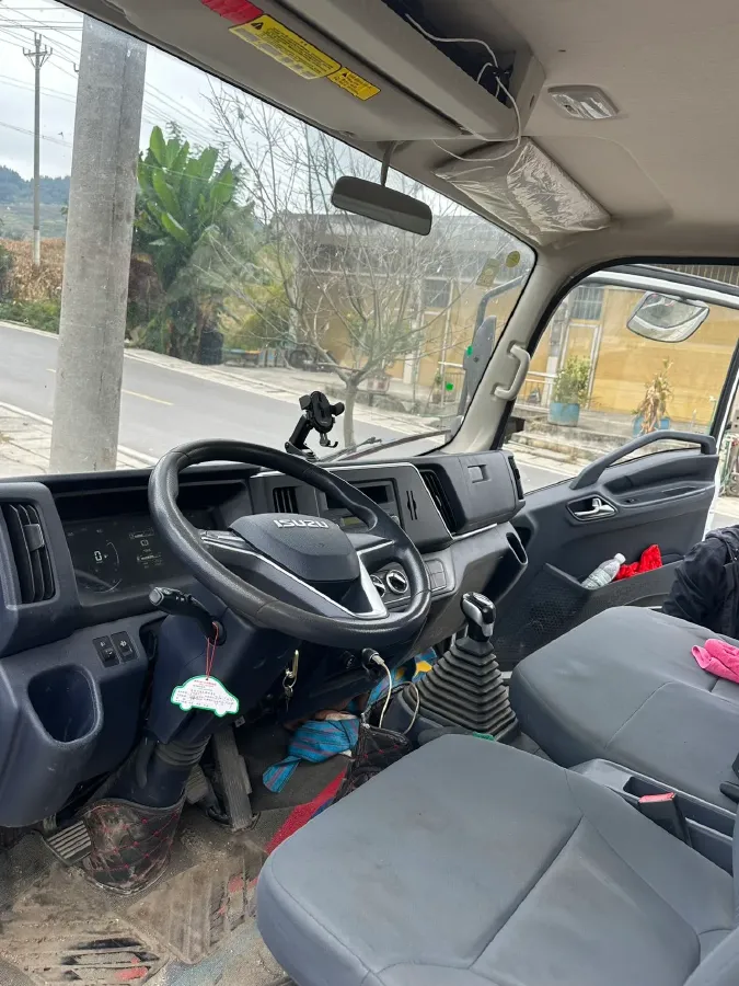 2025 Isuzu T30 5MT,autocango,china used car exporter,china ev exporter,chinese used car exporter,chinese used ev exporter