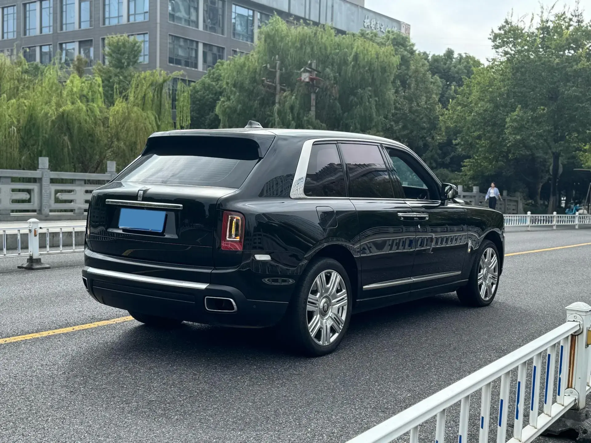2018 ROLLS-ROYCE CULLINAN thumbnail 4