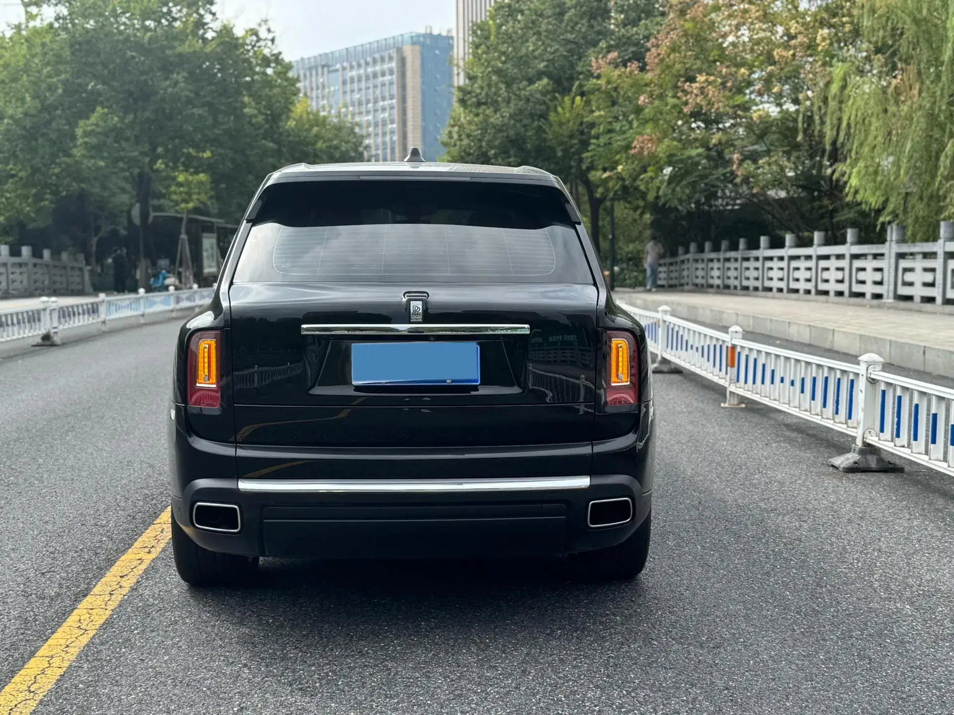 2018 ROLLS-ROYCE CULLINAN thumbnail 3