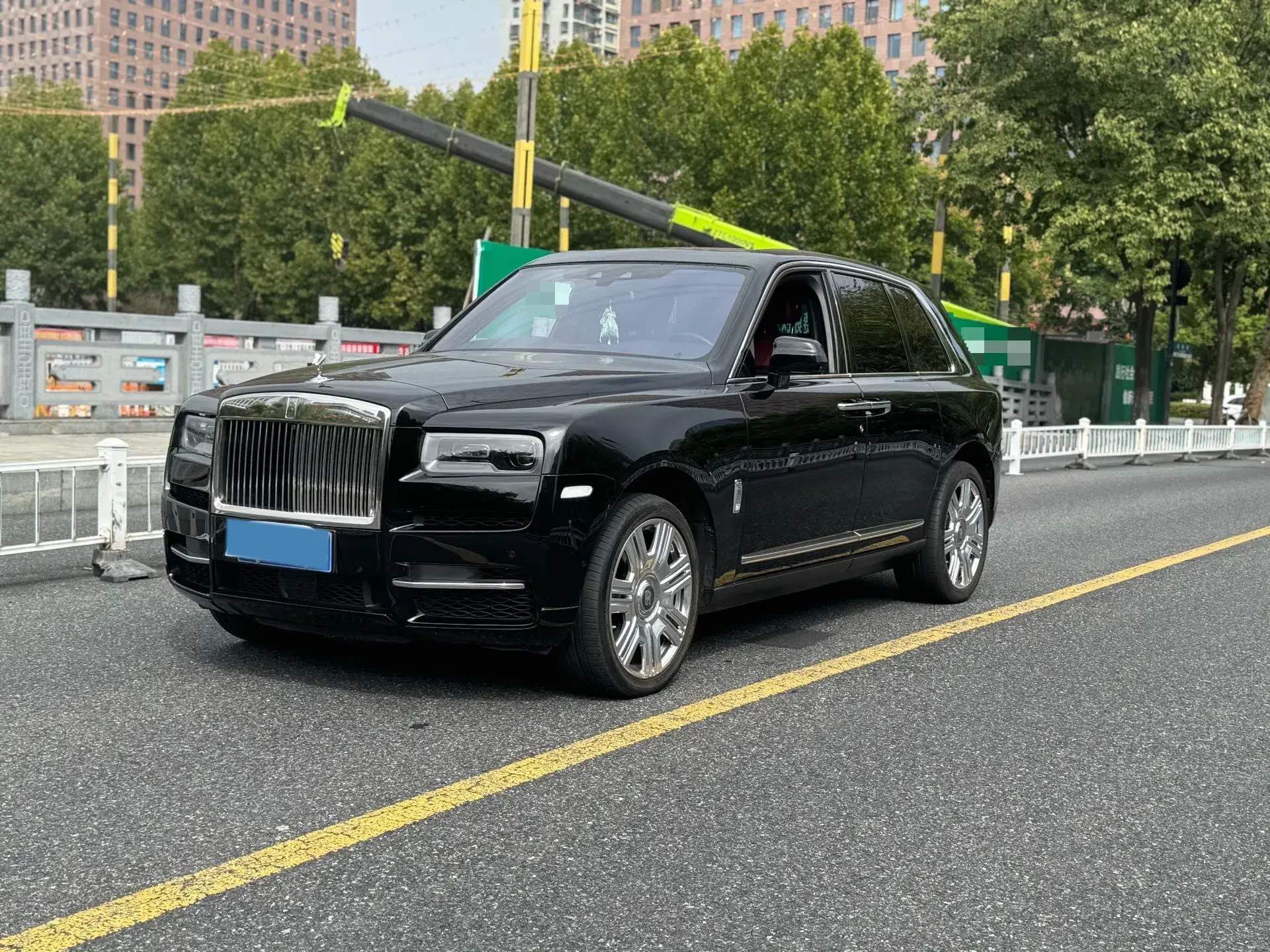 2018 ROLLS-ROYCE CULLINAN view 1