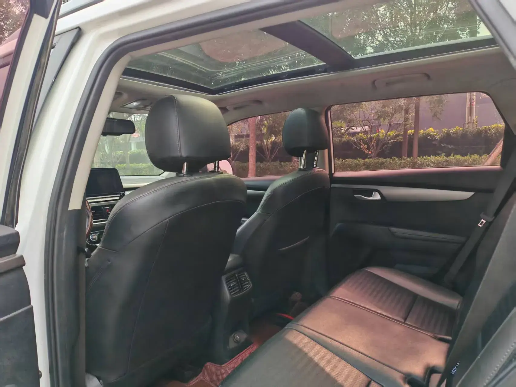 2018 KIA SPORTAGE thumbnail 4