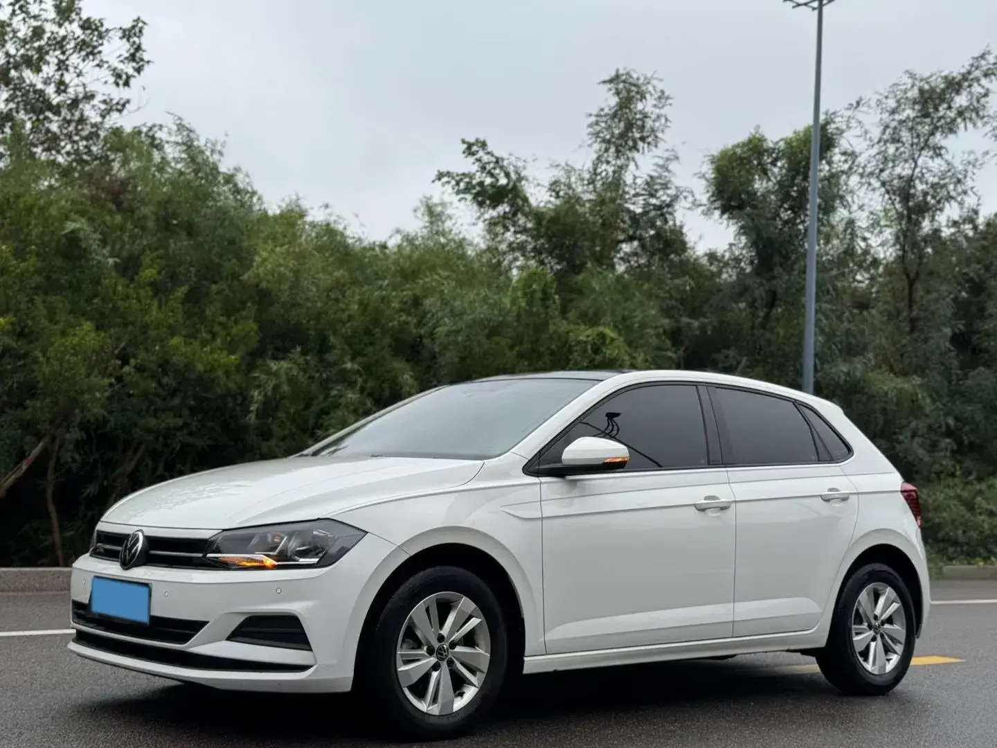 2021 VOLKSWAGEN POLO view 1