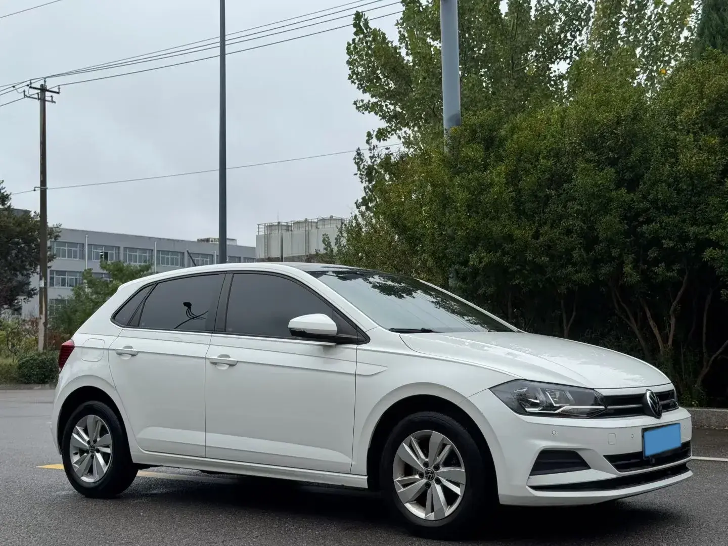 2021 VOLKSWAGEN POLO thumbnail 3