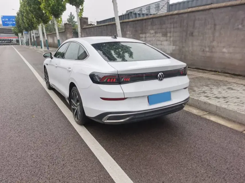 2022 VOLKSWAGEN LAMANDO thumbnail 3