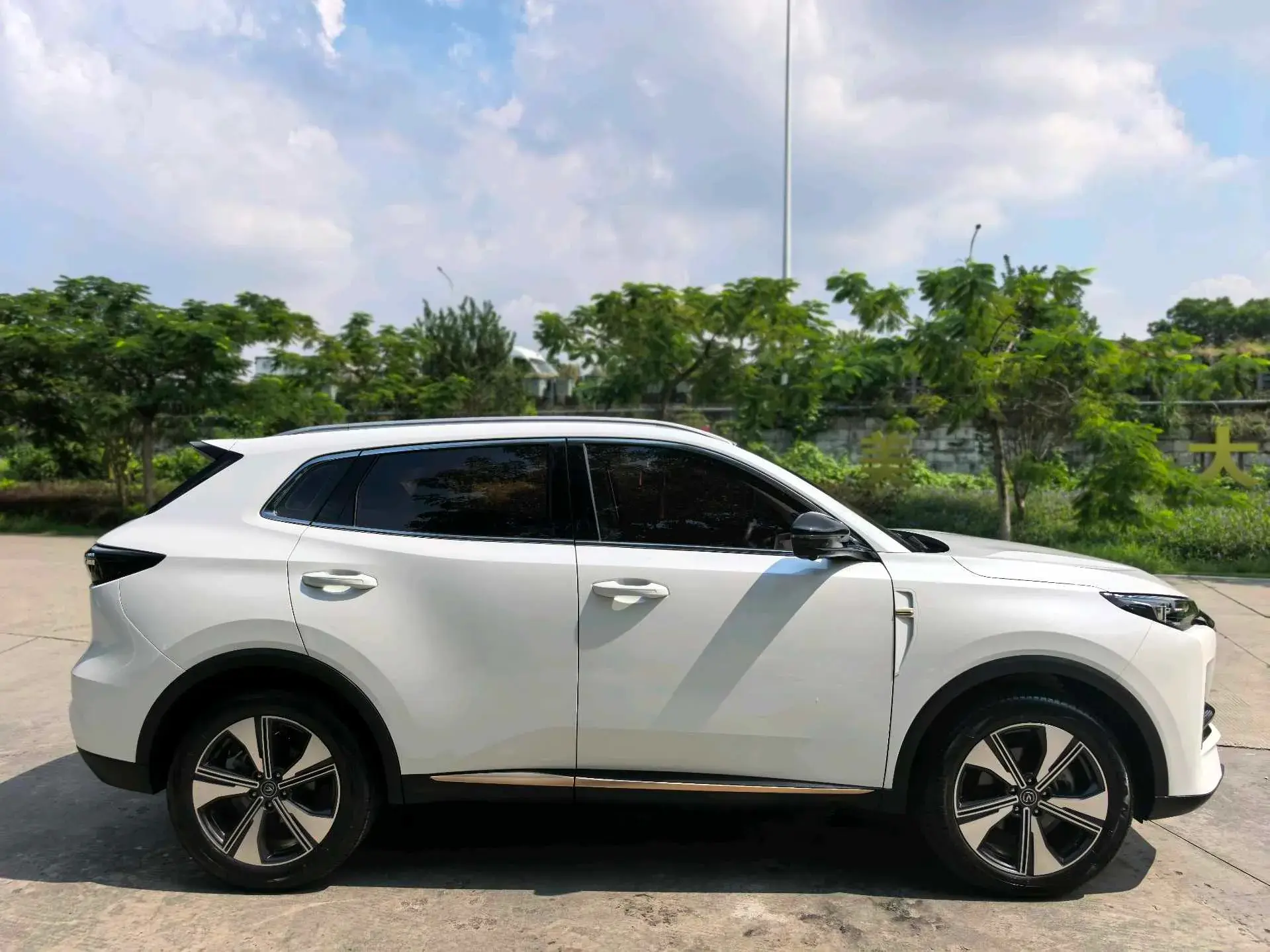 2022 CHANGAN CS75 thumbnail 4